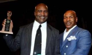 霍利菲尔德和刘易斯 霍利菲尔德和刘易斯