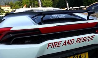 按遥控器她就抖个不停